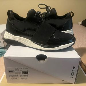 Brand new never worn sneakers
